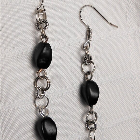 No.998 Handmade necklace & earrings with acrylic beads & antique silver rings - Picture 5 of 7